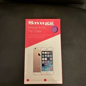 Snugg Purple iPhone 5/5s Flip Case